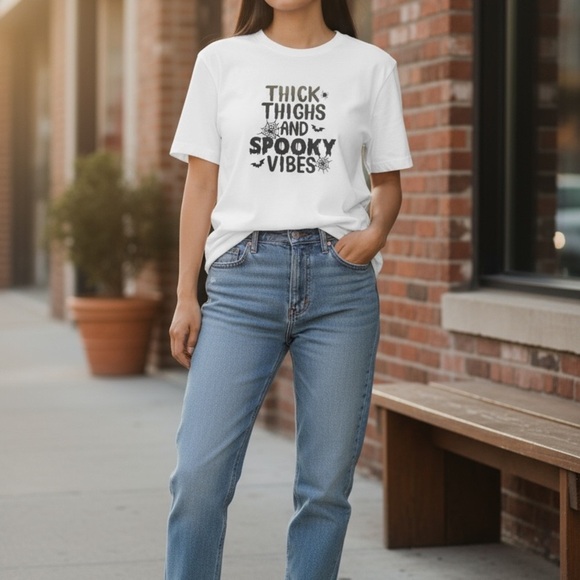 NWOT It’s Spooky season White Graphic Tee with Spooky Vibes Print - Picture 2 of 2